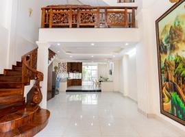 Homestay Bãi Sau - 5 phòng ngủ - 30 Võ Thị Sáu - Free karaoke，位于头顿的酒店