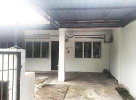 AYUHOMESTAY ii, KUNDANG GAMUDA GARDEN，位于万挠的酒店