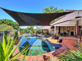 Tranquil Townhouse Huge Pool & Golf Course Views