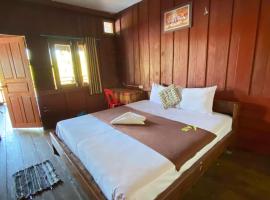 souksanh River Bungalow