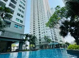 Emaar Moslem Friendly Stunning Comfy 2BR Apartment at the heart of Jakarta