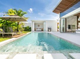Luxury villa 3 bedroom near Bangtao beach，位于普吉镇的酒店