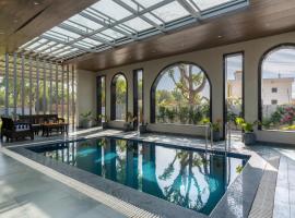 ELIVAAS Jamun Farm 2BHK with Pool，位于斋浦尔的酒店
