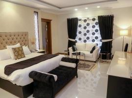 Royal Grand cottage E-11 only for Families Islamabad，位于伊斯兰堡的酒店