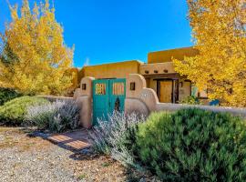 Taos Moon，位于Arroyo Seco的酒店