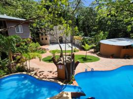 Lenca world Hotel，位于罗阿坦的酒店