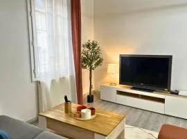 Henri en scène - Charme & Confort en Hypercentre Chartres - Au pied de la Cathédrale