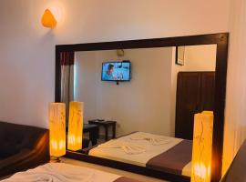Lavinia Blue Hotel，位于拉维尼亚山的酒店