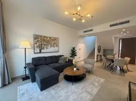 4br Luxury Villa Yas Island Near F1