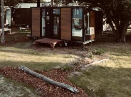 Tiny House 14 at Grampians Edge，位于Dadswells Bridge的酒店