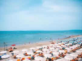 帕里尼酒店，位于福洛尼卡的酒店