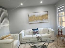 Bella y lujosa Casa en Doral，位于多拉的酒店