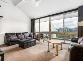 3BR Loft Apt 1min to Kingston Foreshore - Hosted by Canstay