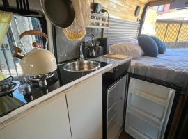 CamperVan totalmente equipada - CasaRodante - MotorHome，位于圣地亚哥的露营地