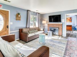 10 Mi to Washington, DC Modern Riverdale Park Gem