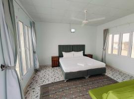 Sea Breeze Lodge，位于Camp的宠物友好酒店