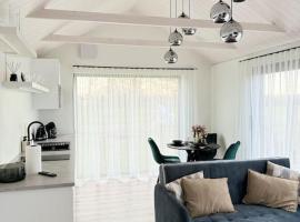 Gabiežezers Holiday House, 30km from Riga，位于Cena的酒店