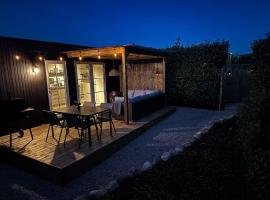 Mysigt boende 200m från Ivösjön，位于Bromölla的酒店