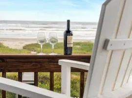 Sunrise in Paradise-BeachFront-Fenced Yard-Pets-Sleeps 11