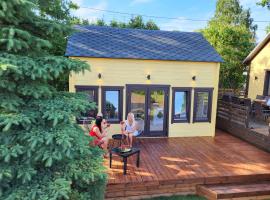 Tiny house near Viljandi lake，位于维尔扬迪的度假屋