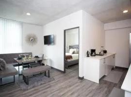 Gold Rabbit at 26, City Views and Wonderland Vibes!