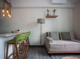 Serenitas at 20, City Views and Wonderland Vibes!，位于Hatillo的酒店