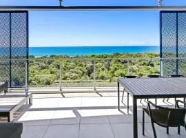 Breathtaking Beachfront 3 Bedroom Penthouse Bokarina Sunshine Coast