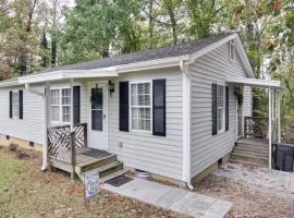 Near Lake Wylie - Updated Cottage with Yard!