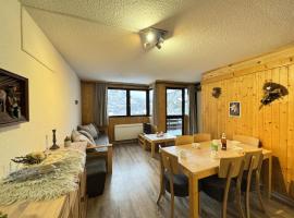 Résidence Les Melezes - Appartement spacieux · Vue dégagée sur la montagne · Balcon Ouest MAE-0404，位于Champcella的酒店
