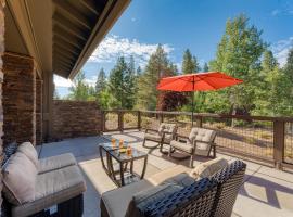 Luxe All-Season Retreat by AvantStay Prime Location Near Skiing