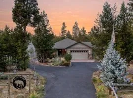 Black Bear Cabin by AvantStay Modern Bend Escape Mt. Bachelor Ski Cabin