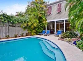 Amelia Home by AvantStay In Historic Old Town w Pool