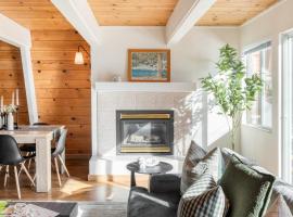 Chickaree by AvantStay A-Frame w Mountain Views，位于塔霍城的酒店