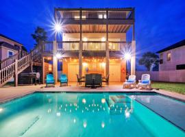 Boots Beaches AvantStay Golf Cart Brd Walk，位于马士腾海滩的酒店