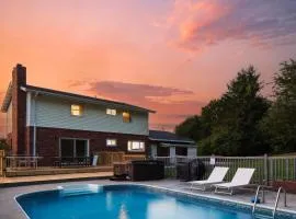 Ridge Valley by AvantStay Upscale Asheville Escape w Pool