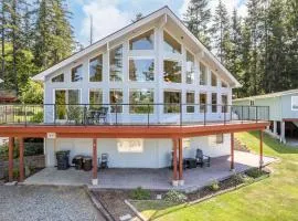 Harborview Getaway by AvantStay Walk to Beach