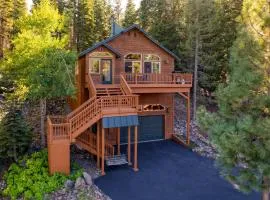 Golden Summit by AvantStay Stunning Secluded Cabin w Access to Tahoe Donner