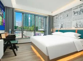 Lan Wan Hotel - One Free Cockt ail Per Room--Cha rgeable Airport Pick-up Service