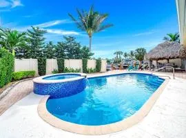 Luxury Water Front, Heated Pool & Jacuzzi, 5bdrm