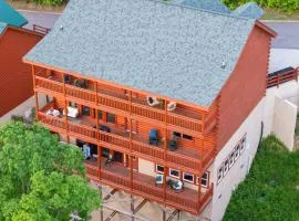 Evergreen Lodge by AvantStay Indoor Pool Game Room Theater