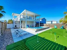 Priv Pool Yard w Putting Green Newly Remodeled Always Sunny by AvantStay