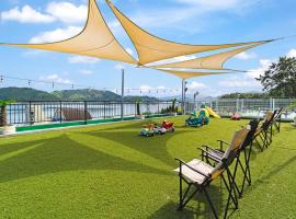 Namhae Spring, Summer, Fall, Winter Pet-，位于南海郡的酒店