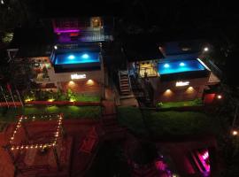 Mannath Private Pool Villas at Vellarimala，位于Wayanad的酒店