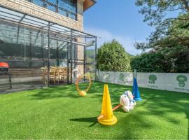 Pocheon luxjay pet Pension，位于抱川市的酒店