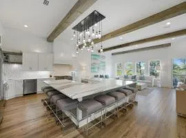 Priv Heated Pool Spa Golf Cart Included 7BDR Sleeps 20 30A Serenity Sands