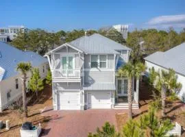 Coconut Cove by AvantStay Deck w Hot Tub Access to 2 Pools