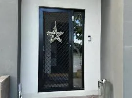 Self-contained Flat