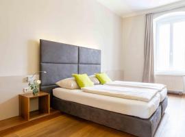 eee Hotel Perg，位于Perg的酒店