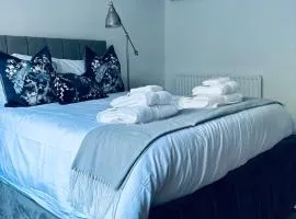Modern Lancashire stay with private Hot-tub