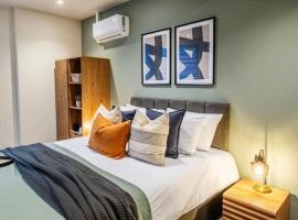 Thetford Hive Aparthotel Deluxe Suite 2，位于塞特福德RAF勒肯黑斯机场 - LKZ附近的酒店